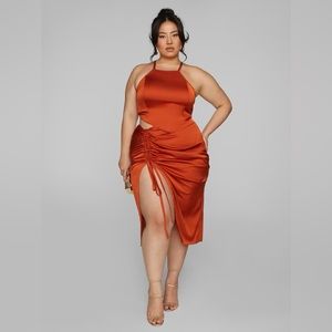 New Never Worn with Tags Fashion to Figure Calista Side Ruched Midi Skirt